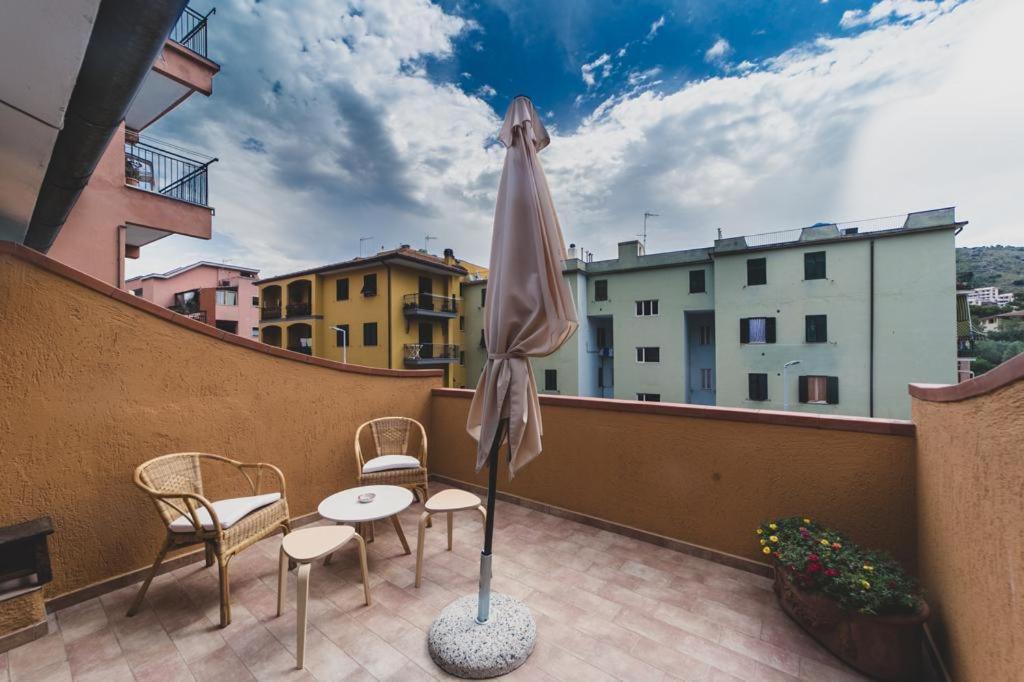 Molly Apartment Porto Santo Stefano  Exteriör bild