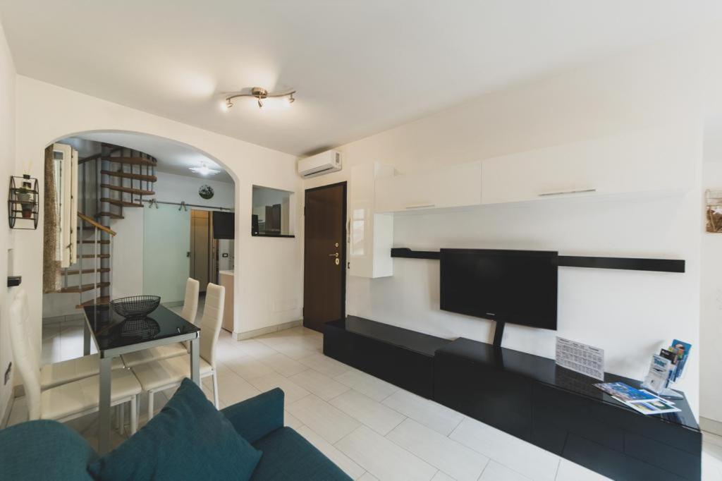 Molly Apartment Porto Santo Stefano  Exteriör bild